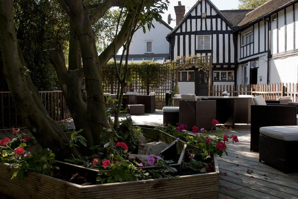 The Tudor Hotel Eastcote Exterior photo